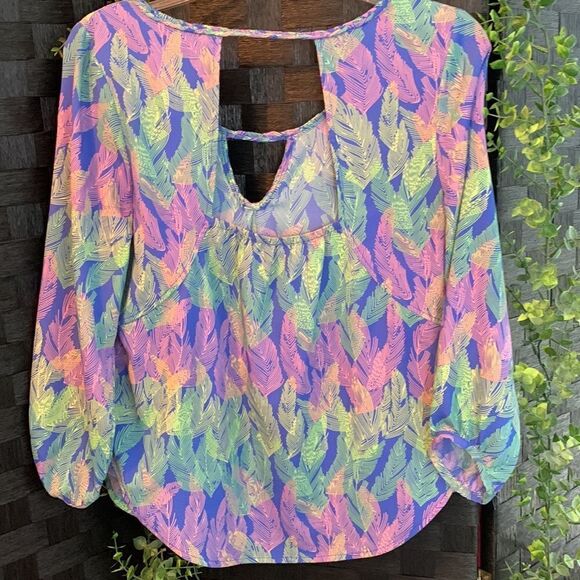 American Eagle Size XS long sleeve with unique neckline.  See photos - Picture 2 of 10